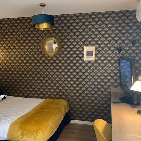 Joli Standing En Hyper Centre